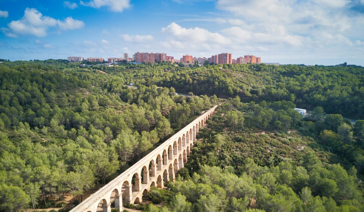 La Pineda aquaduct