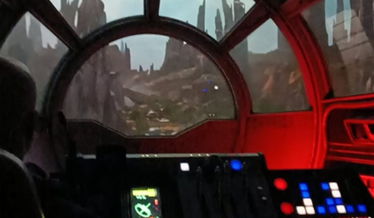Millennium Falcon Smugglers Run 2