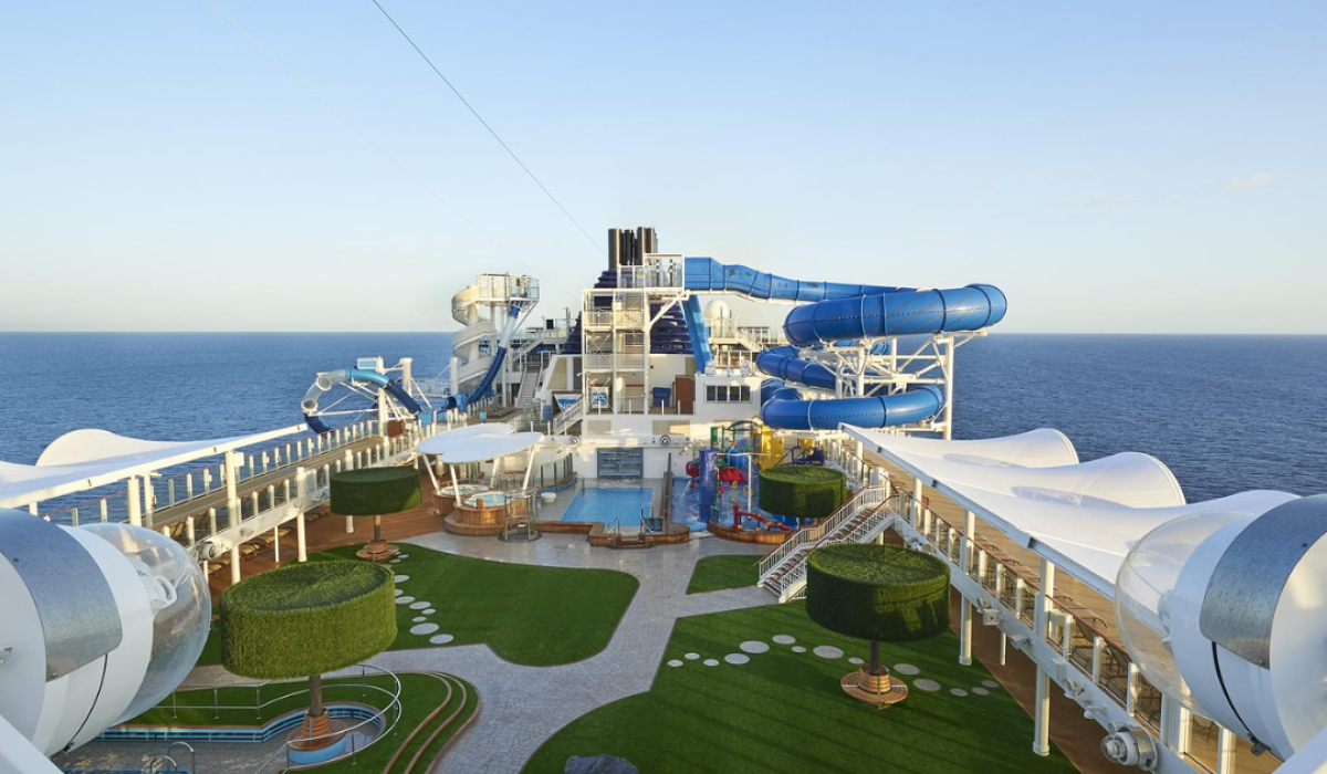 Norwegian Joy waterpark