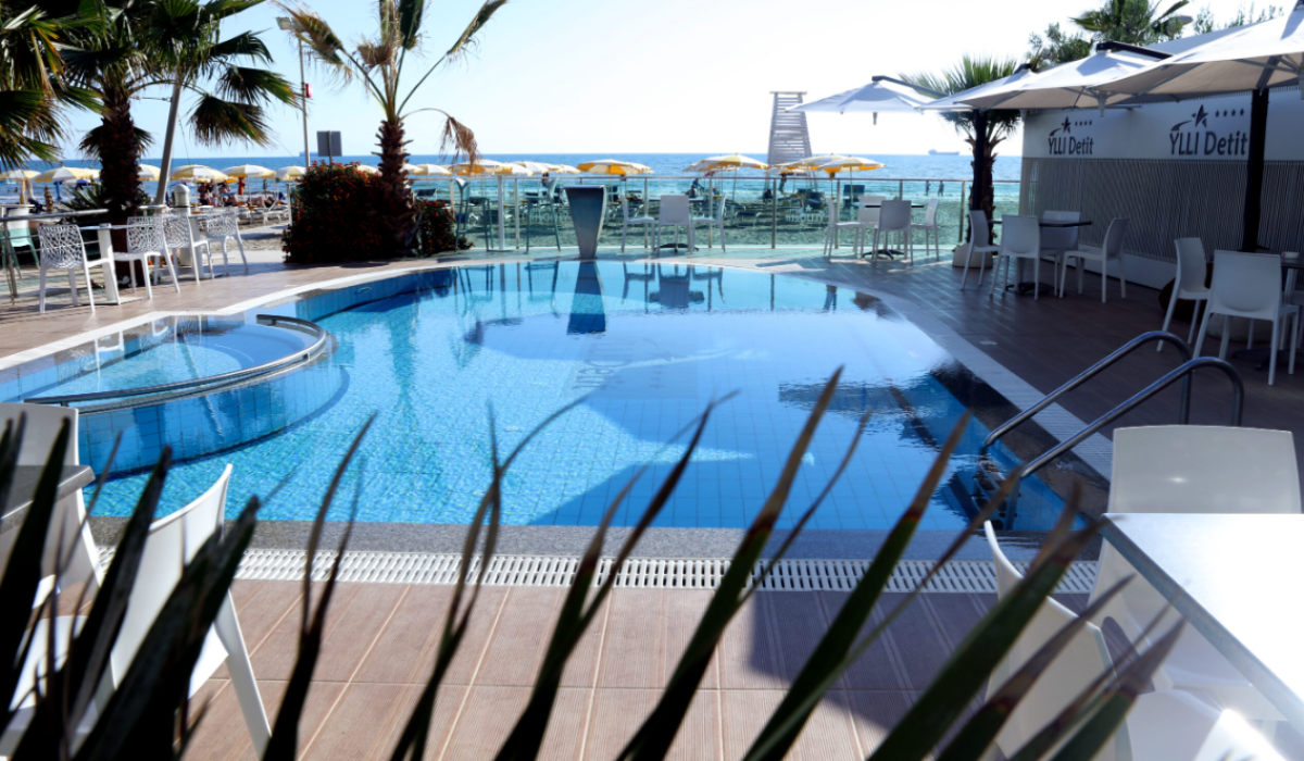 Ylli I Detit zwembad