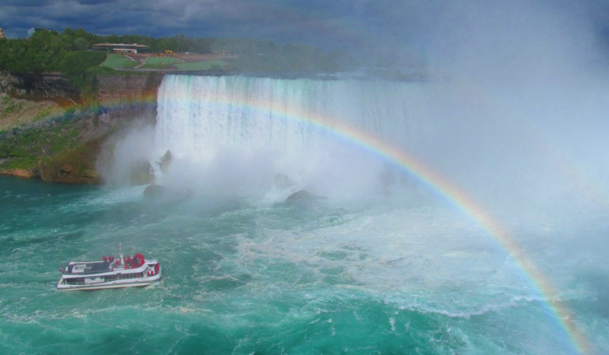 Niagara Falls Hornblower